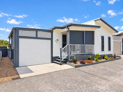 /international/au/22-2-40-koplick-road-chambers-flat-qld-152551184/