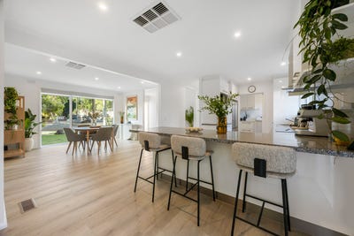 /international/au/5-coles-court-beaumaris-vic-151033124/