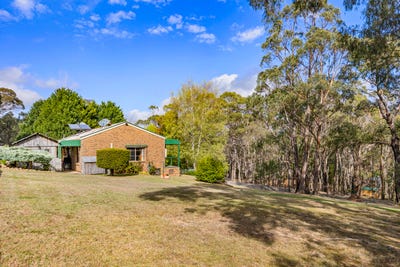 /international/au/11-messmate-street-dales-creek-vic-148622716/