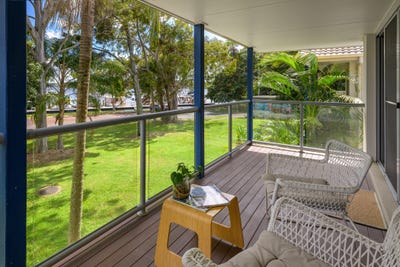 /international/au/4-26-esplanade-tin-can-bay-qld-150784912/