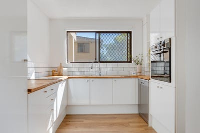 /international/au/2-83-queen-street-southport-qld-148462260/
