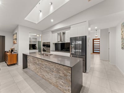 /international/au/168-hargreaves-road-manly-west-qld-148479076/?lang=fr