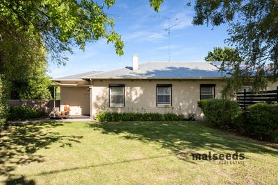 /international/au/17-pressey-street-mount-gambier-sa-150806440/
