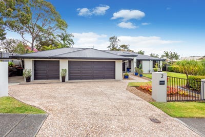 /international/au/2-hillary-circuit-pacific-pines-qld-152373020/