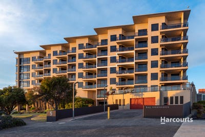 /international/au/12-5-north-terrace-burnie-tas-148491932/
