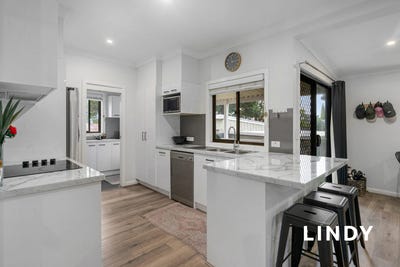 /international/au/26-rawcliffe-street-singleton-nsw-151248776/