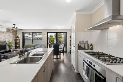 /international/au/24-stithians-avenue-aveley-wa-152701924/
