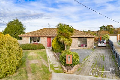 /international/au/22-diana-court-riverside-tas-151283972/