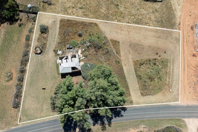 /international/au/83-checker-road-waikerie-sa-204674852/