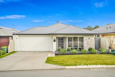 /international/au/17-fiano-rise-woodvale-wa-151457016/