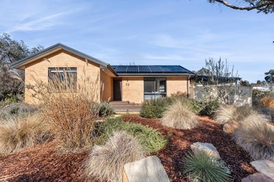 /international/au/12-wyangala-street-duffy-act-148379392/