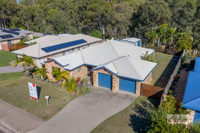 /international/au/84-col-brown-avenue-clinton-qld-151561532/