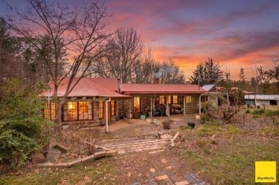 /international/au/369-sunnyside-road-armidale-nsw-700427296/