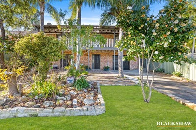 /international/au/5-palm-place-surfside-nsw-148462104/