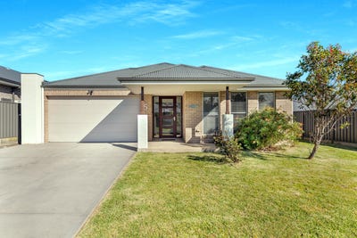 /international/au/5-reef-street-vincentia-nsw-151441712/