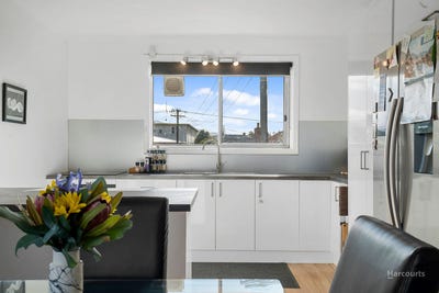 /international/au/7-5-marsh-street-new-town-tas-152491036/