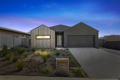 /international/au/10-evans-park-drive-ararat-vic-151133752/