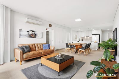 /international/au/10-39-chandler-street-belconnen-act-151441284/