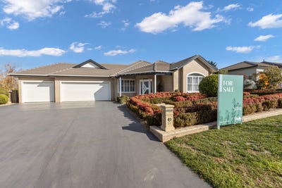 /international/au/21-stirling-avenue-orange-nsw-151277832/