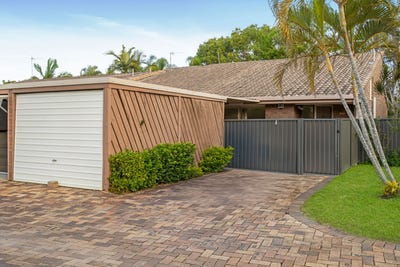 /international/au/4-81-olsen-avenue-labrador-qld-151669096/