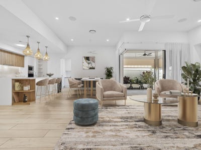 /international/au/76-40-menzies-drive-pacific-paradise-qld-151421264/