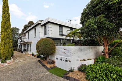 /international/au/11-28-melissa-street-strathmore-vic-152600656/