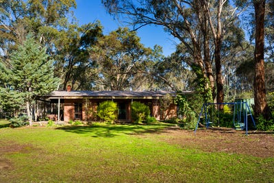 /international/au/893-fogarty-s-gap-road-walmer-vic-152540184/