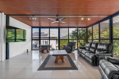 /international/au/9-springmeadow-close-brinsmead-qld-148178472/