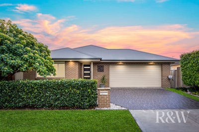 /international/au/19-blain-road-spring-farm-nsw-151213256/