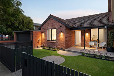 /international/au/1-rosny-street-port-melbourne-vic-151122912/