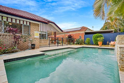 /international/au/4-25-tristan-court-benowa-qld-152037628/