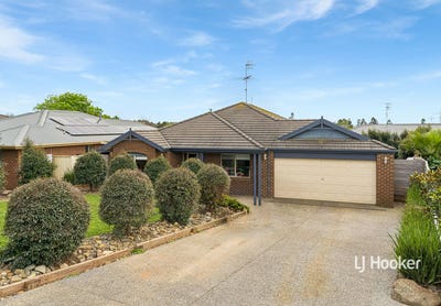 /international/au/94-cottage-crescent-kilmore-vic-152544236/