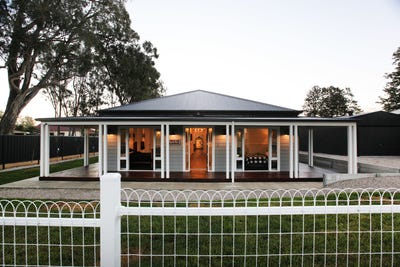 /international/au/3-lily-street-violet-town-vic-150969780/