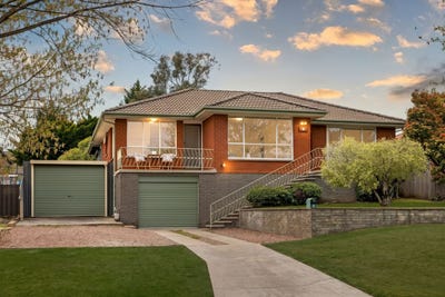 /international/au/9-montebar-row-queanbeyan-nsw-152467544/