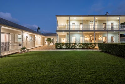 /international/au/49-priestley-road-bridgeman-downs-qld-152567780/