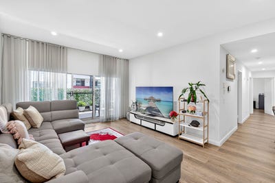 /international/au/211-75b-grima-street-schofields-nsw-151067680/