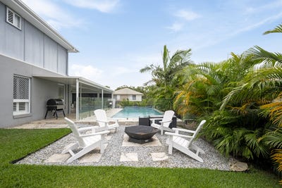/international/au/22-rand-place-bridgeman-downs-qld-152368580/