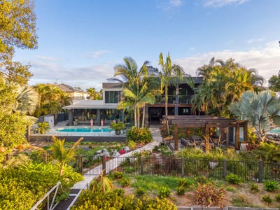 /international/au/23-champagne-boulevard-helensvale-qld-152646800/