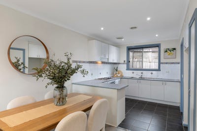 /international/au/6-74-nell-street-greensborough-vic-148535528/