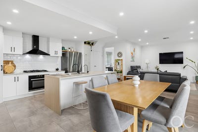 /international/au/22-seavista-grove-christies-beach-sa-151224264/