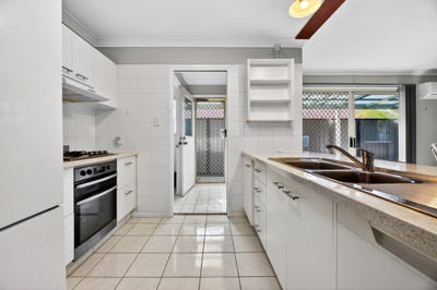 /international/au/9-ninnes-court-mudgeeraba-qld-151158448/