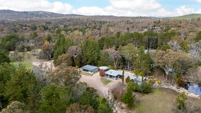 /international/au/11-cooper-road-wamboin-nsw-700418624/