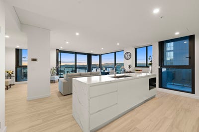 /international/au/e-1806-108-donnison-street-gosford-nsw-151386856/