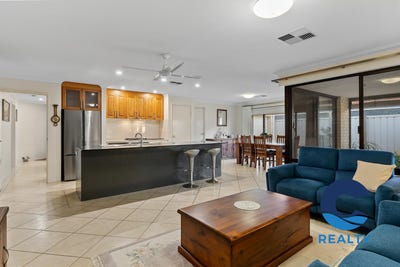/international/au/7-merrigig-way-pearsall-wa-151952332/