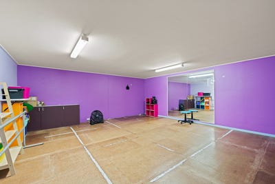 /international/au/unit-2-10-bon-mace-close-berkeley-vale-nsw-505169484/