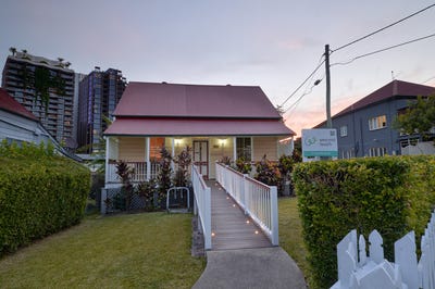 /international/au/12-norfolk-road-south-brisbane-qld-150936772/