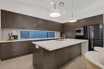 /international/au/71-96-village-way-little-mountain-qld-151548456/