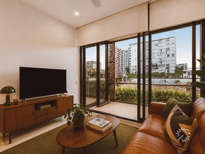 /international/au/30306-24-stratton-street-newstead-qld-151224924/