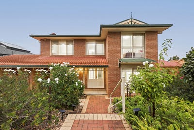 /international/au/15-dorset-drive-greenvale-vic-151139468/