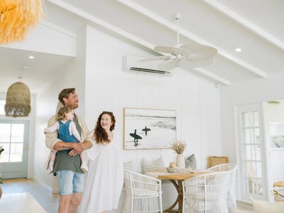 /international/au/lot-7569-bandar-chase-burdell-qld-204666624/